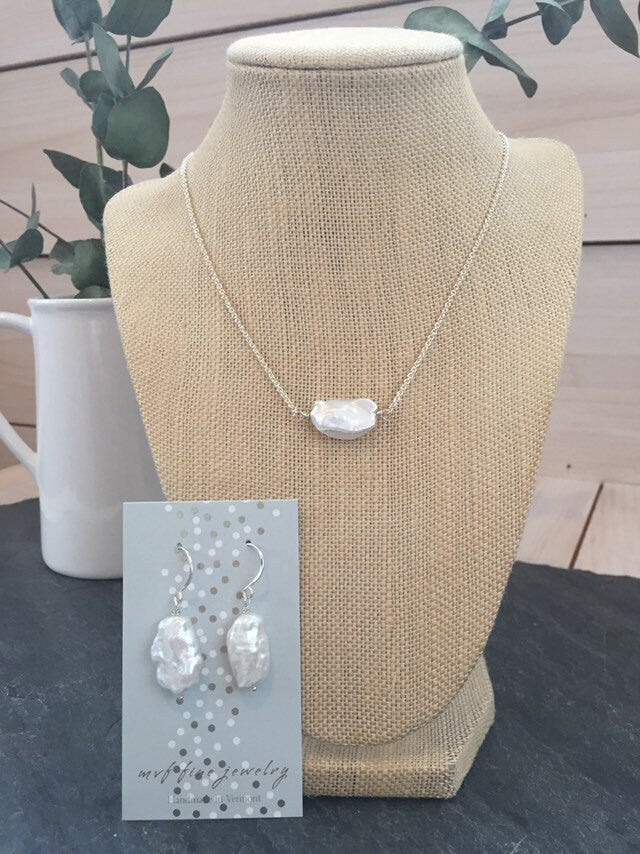 Large Baroque Pearl Pendant Necklace