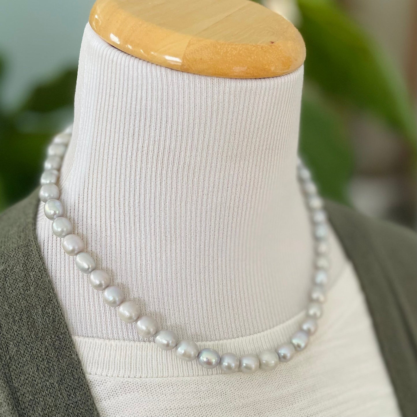 Single Strand Pearl Necklace